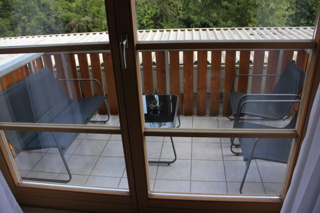 Moderne Ferienwohnung in Schwandorf Exterior foto
